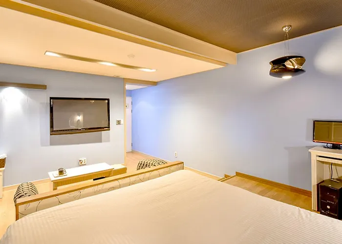 Airtel Motel *