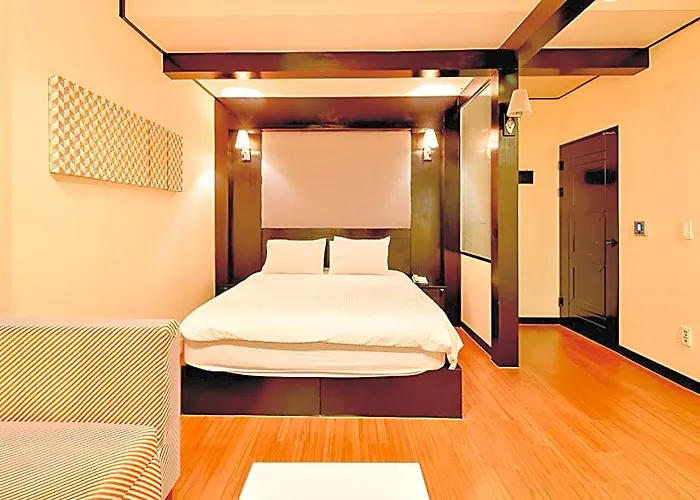 Airtel Motel *